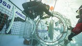Floating ideas for an airlock near the Moon