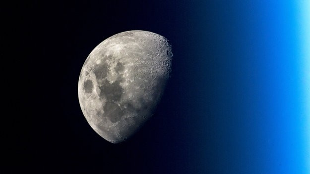 Lunar agenda