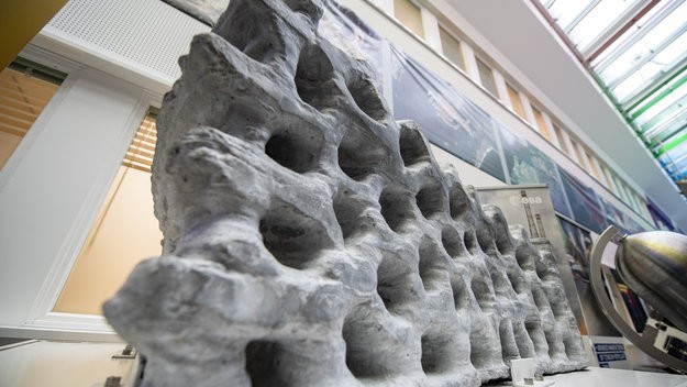 Lunar building block