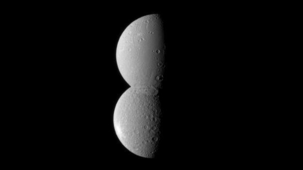 Saturn’s snowman
